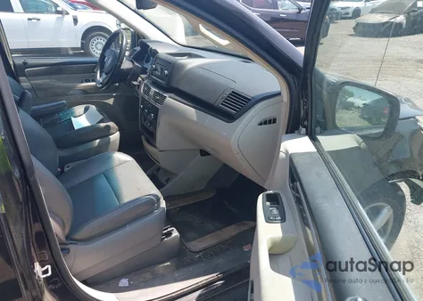 2010 Volkswagen Routan Se z USA, uszkodzony, nr VIN 2V4RW3D12AR348485